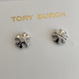 ✨Tory Burch logo studs